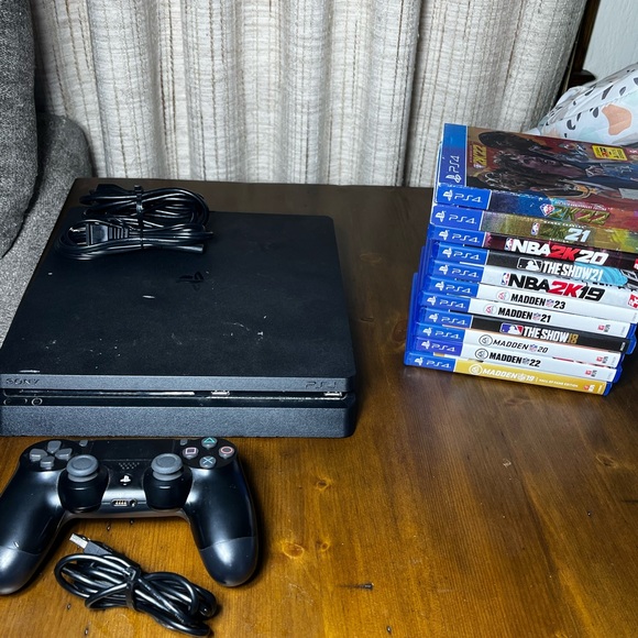 PS4 slim 1TB with games and controller